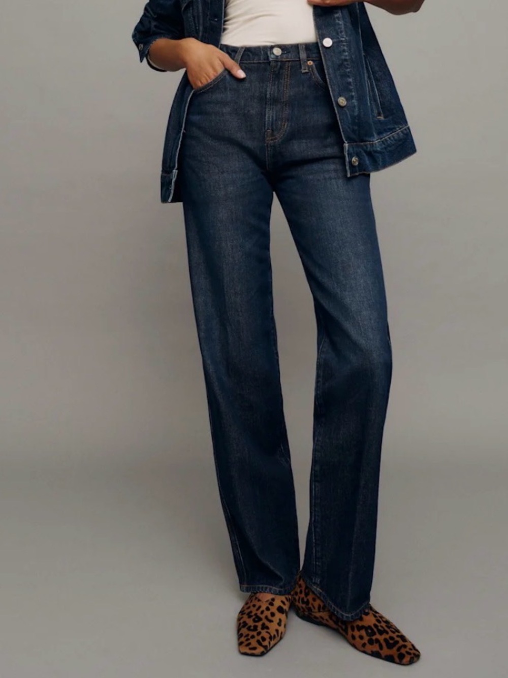 NWT Val 90s Mid Rise Straight Jeans Size 29